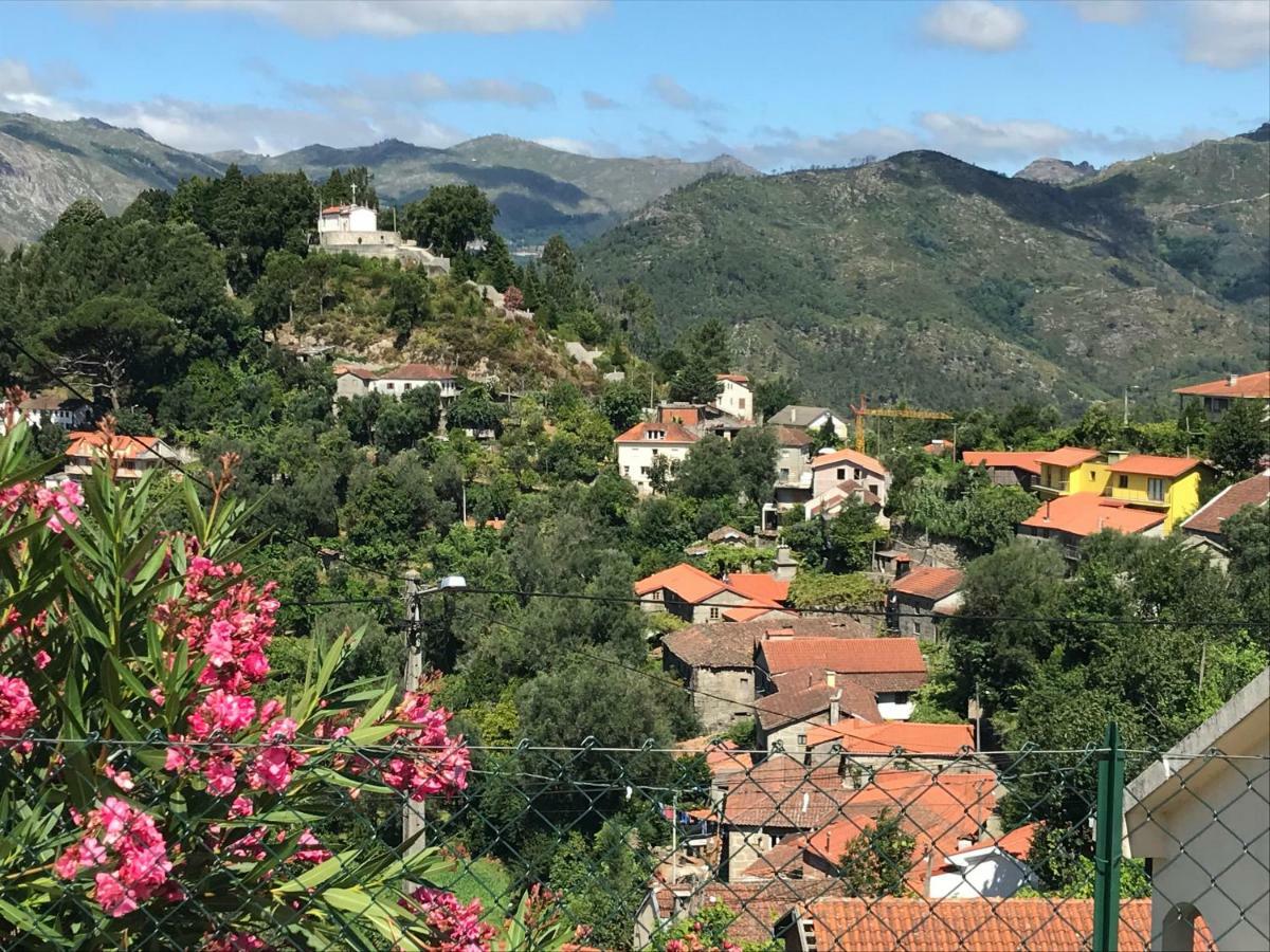 Casa Da Lage - Lareiras - Lenha - Vistas - Geres Villa Buitenkant foto